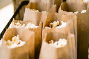 Jakie są odpowiednie opakowania do popcornu?