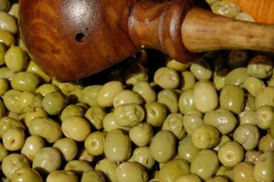 Tapenada z zielonych oliwek — jak ją przygotować?
